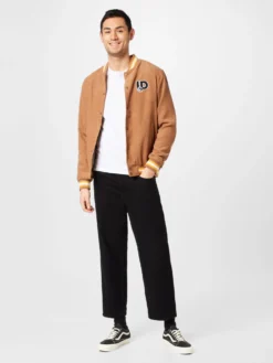 Iriedaily Tussenjassen Tussenjas Stay Positive Heren Bruin -Beroemde Herenkleding Winkel 1b7c8b9be11f17878d97c7643cdfb553 scaled