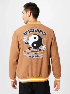Iriedaily Tussenjassen Tussenjas Stay Positive Heren Bruin -Beroemde Herenkleding Winkel 981a1585630cdf822a6df22c61062366 scaled